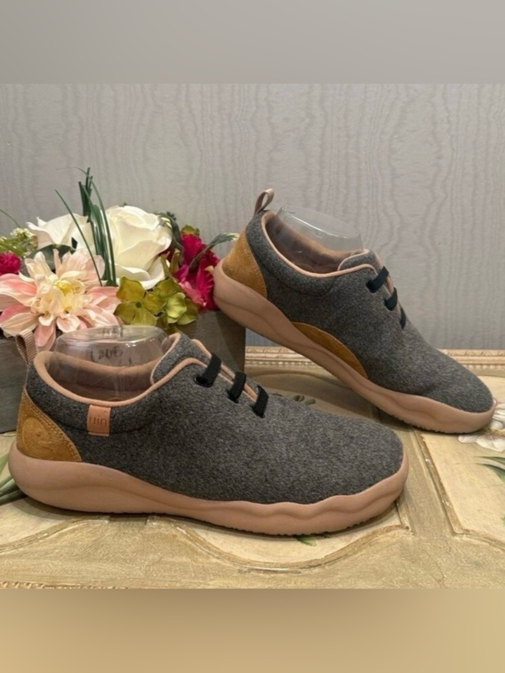 UIN Segovia Gray Wool Walking Shoes Sz 9